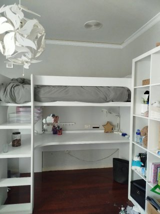 Litera escritorio debajo, buen estado, marca kenay
