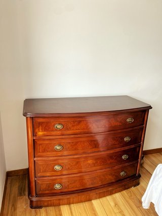 Cómoda de madera maciza