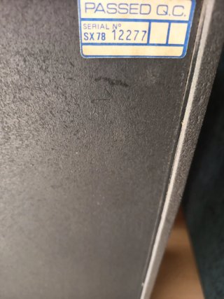 Altavoces Aiwa Negros