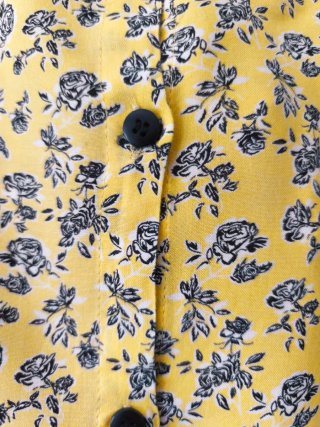Falda H&M floral amarilla