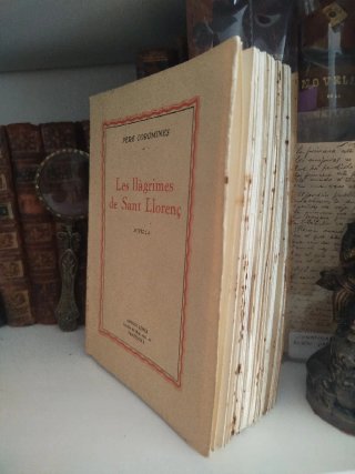 Libro antiguo "Les llàgrimes de Sant Llorenç"