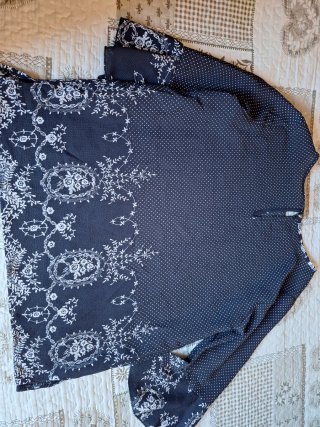 Camicia a pois nera e bianca