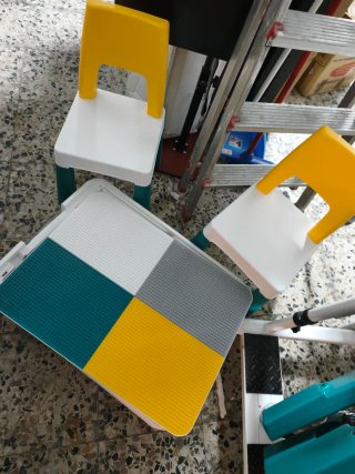 Mesa Infantil y 2 Sillas Aufun 5 en 1