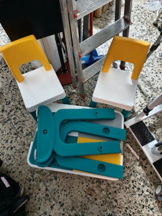 Mesa Infantil y 2 Sillas Aufun 5 en 1