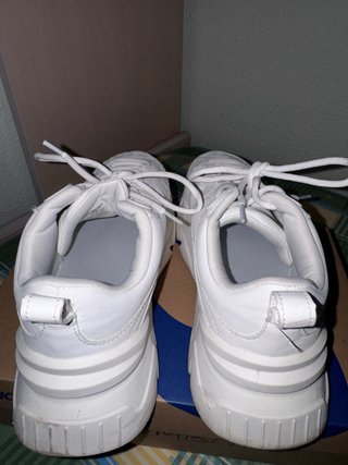 Zapatillas Bershka blancas