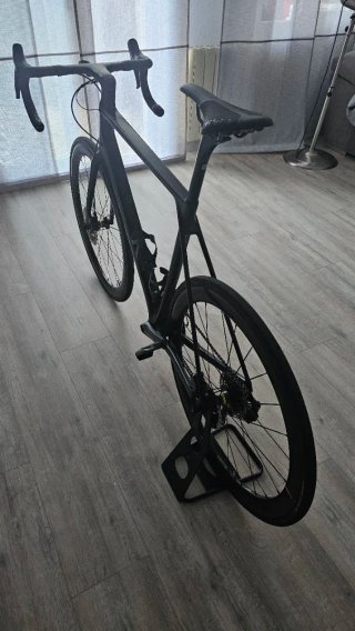 Bicicleta Canyon Ultimate CF SL Negra