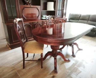 Comedor clásico mesa y 8 sillas