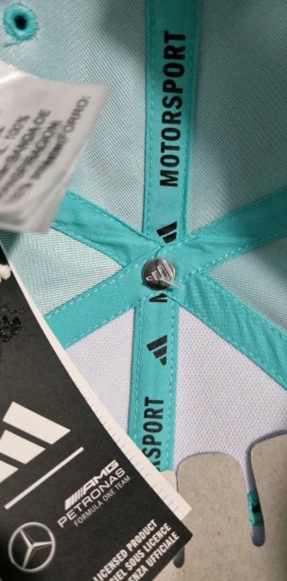 Gorra  Adidas Mercedes-AMG Petronas F1 Drivet A81.