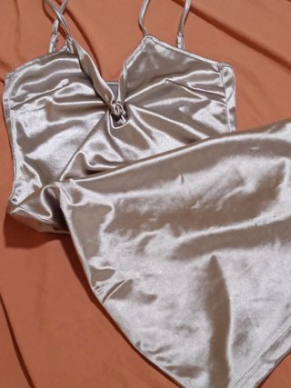 Dos vestidos de fiesta para chica
