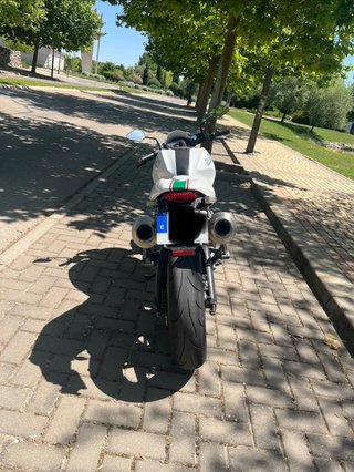 Ducati Monster 696