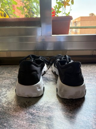 Zapatillas Nike Negras y Blancas