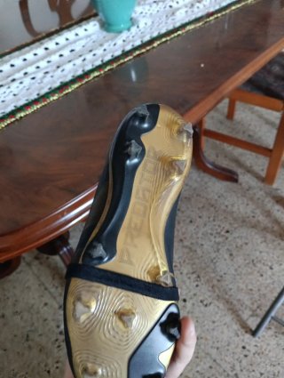 Botas de fútbol Predator Oro
