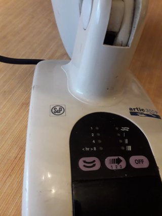 Ventilador de pared blanco