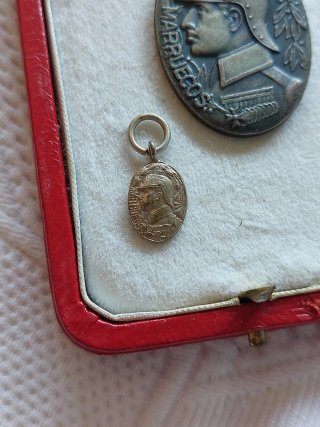 Medalla Oficial Campaña Marruecos con miniatura