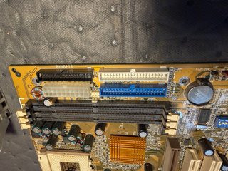 Placa Base Gigabyte GA-7IXE4