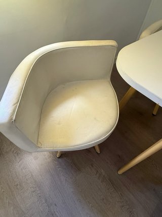 Mesa y 4 Sillas Nórdicas