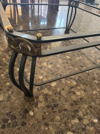 Mesa forja y cristal dorada