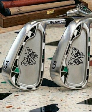 Palos de Golf Grafito Hechos a Medida