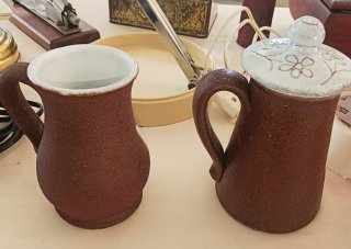 Jarritas de porcelana esmaltada con flor