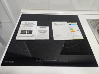 Conjunto vitrocerámica, horno y mueble cocina