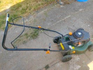 Cortacésped de gasolina