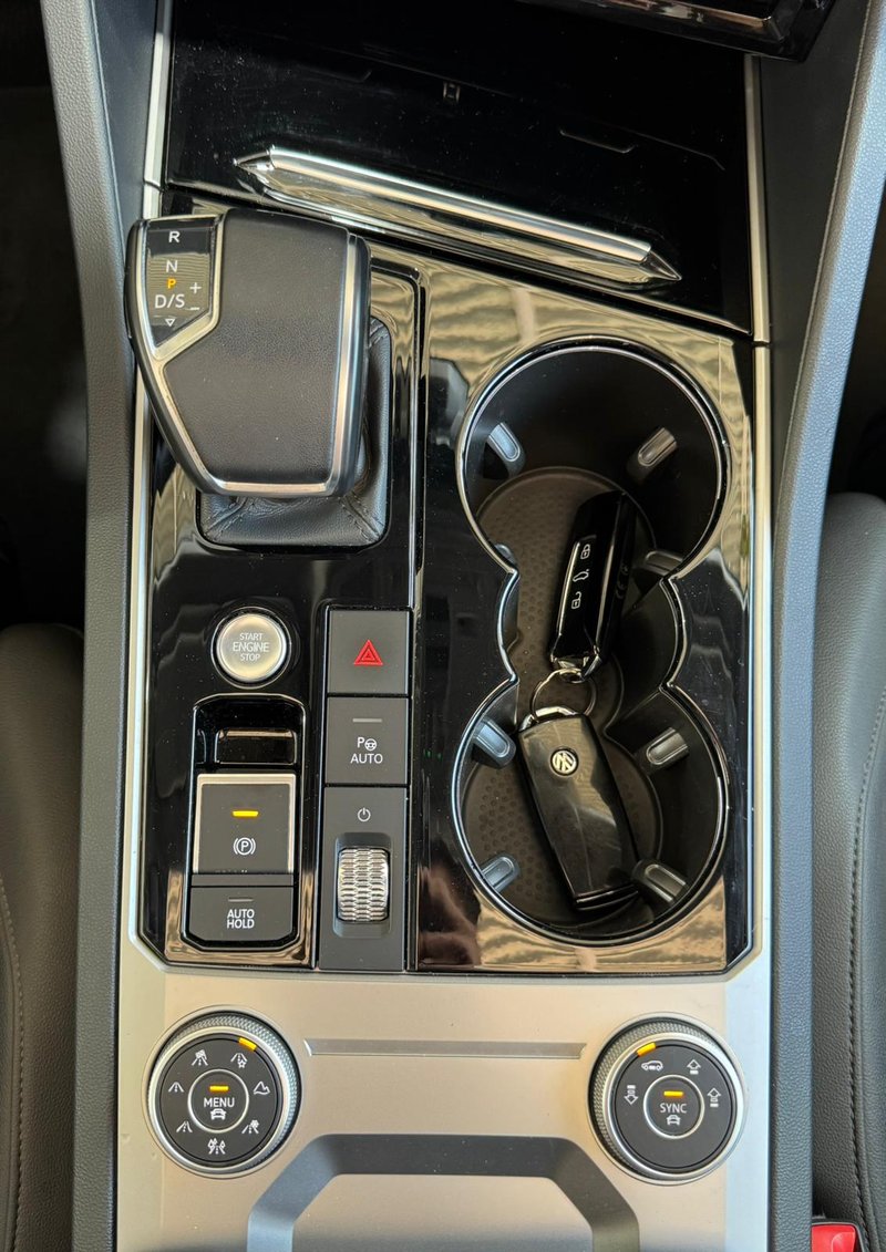 Volkswagen Touareg 2020, foto 17