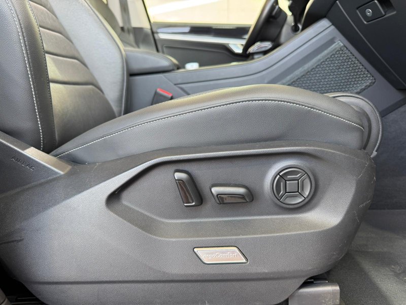 Volkswagen Touareg 2020, foto 26