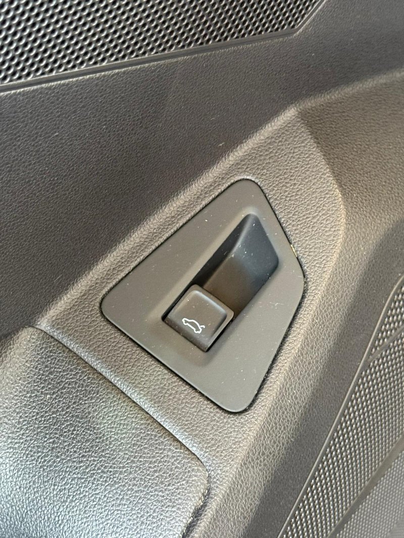 Volkswagen Touareg 2020, foto 32