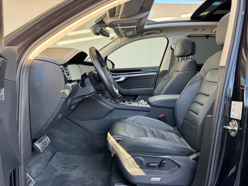 Volkswagen Touareg 2020, foto 35