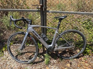 Bicicleta Eléctrica BH Core Carbono Talla M