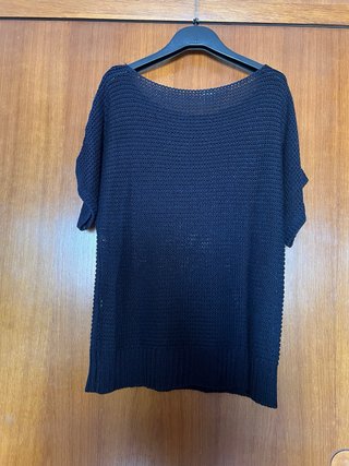 Camisa negra de punto