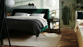 Cama tapizada TUFJORD verde con cabezal Ikea