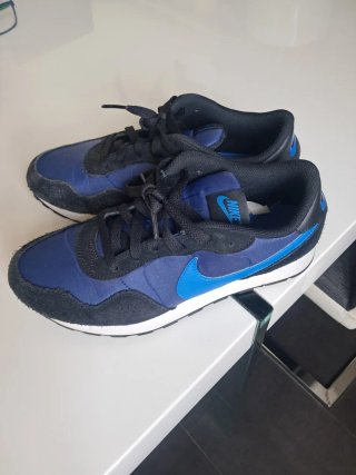 Zapatillas Nike Negras y Azules