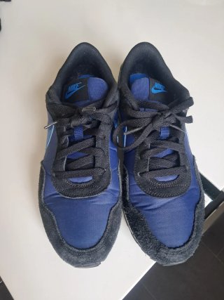 Zapatillas Nike Negras y Azules