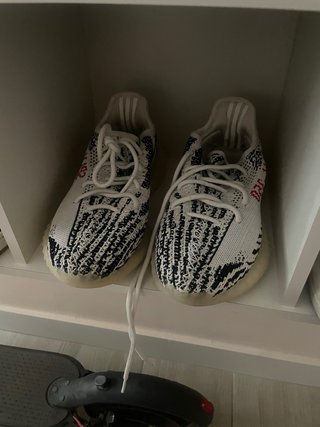 Adidas Yeezy Boost 350 V2 Zebra