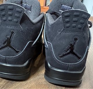 Jordan 4 Negro