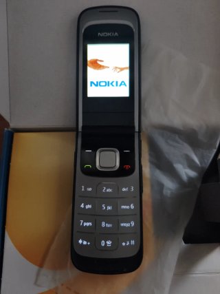 Nokia 3710 fold Morado