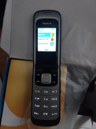 Nokia 3710 fold Morado