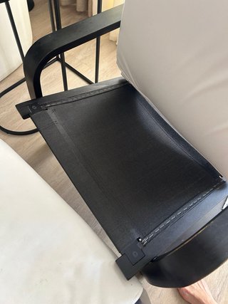 Butaca y reposapiés madera y tela