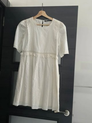 Vestido blanco Zara bordado