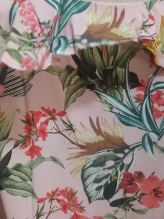 Blusa tirantes estampado flores tropical