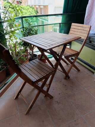 Conjunto mesa y 2 sillas madera oscura