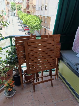 Conjunto mesa y 2 sillas madera oscura
