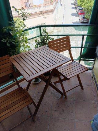 Conjunto mesa y 2 sillas madera oscura