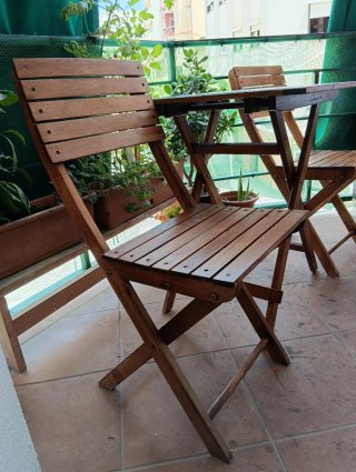 Conjunto mesa y 2 sillas madera oscura