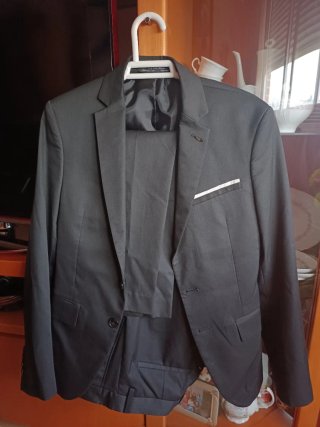 Traje Zara Man Chaqueta y Pantalón Negro
