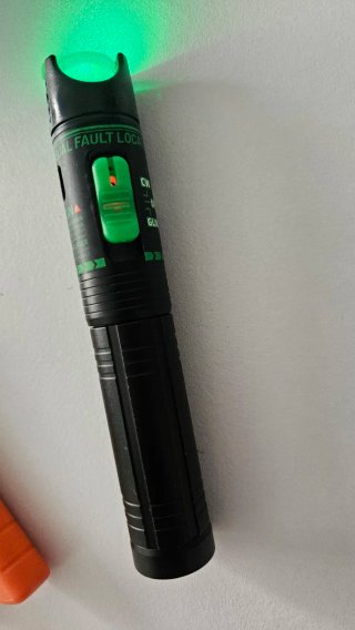Crimpatrice e Rilevatore di Fibra Ottica