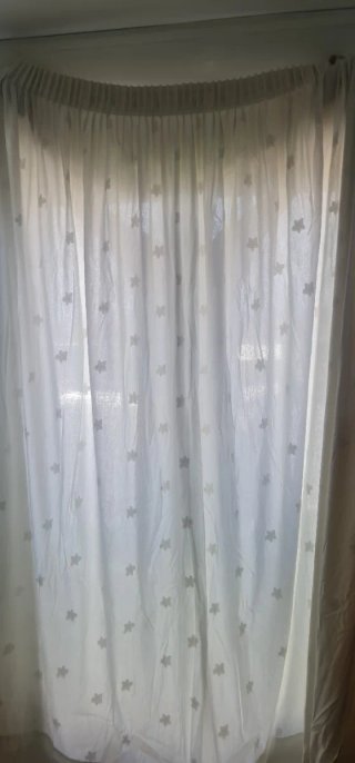 2 Cortinas para riel con enganches detalle flores