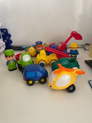 Pack 7 Coches y Figuras Juguete Bebé