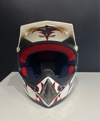 Casco de enduro Hebo
